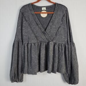 NWT Blue Buttercup Raw Seam Long Balloon Sleeve Oversized Top size M Gray